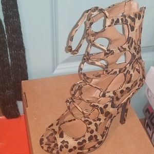 Gently worn lace up heel